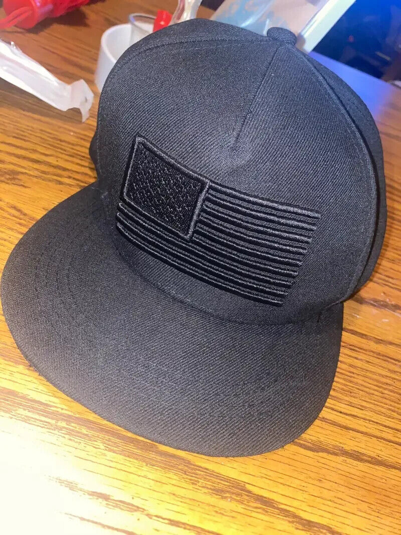 WIDE RIM BLACK AMERICAN MESH TRUCKER STYLE HAT